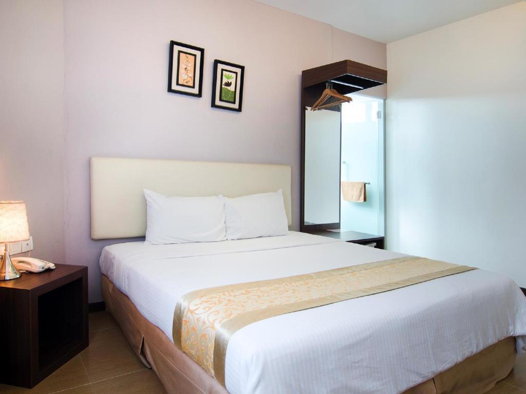 Eight Days Boutique Hotel - Mount Austin Johor Bahru Ngoại thất bức ảnh