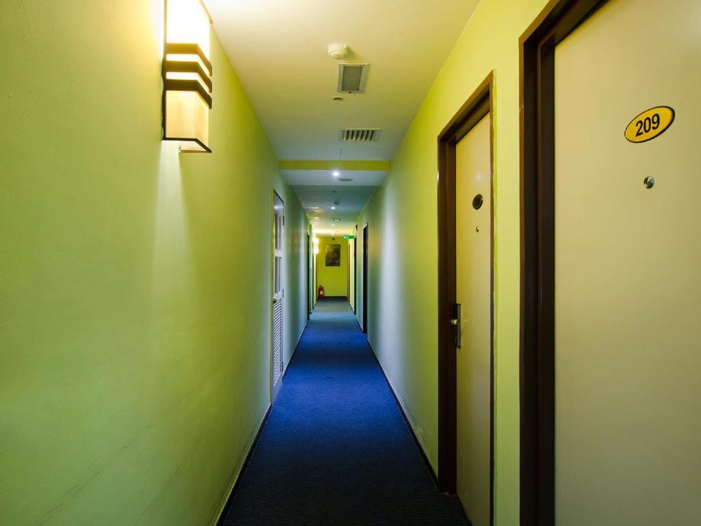 Eight Days Boutique Hotel - Mount Austin Johor Bahru Ngoại thất bức ảnh