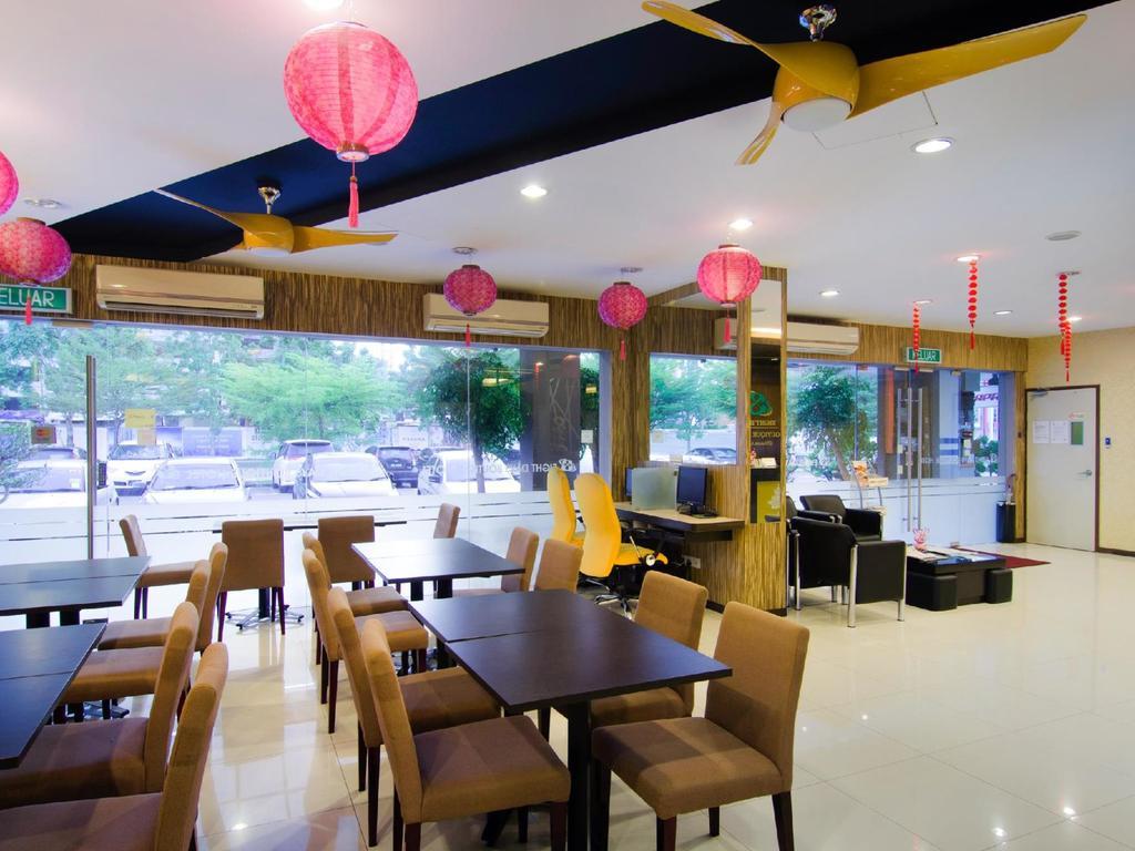 Eight Days Boutique Hotel - Mount Austin Johor Bahru Ngoại thất bức ảnh