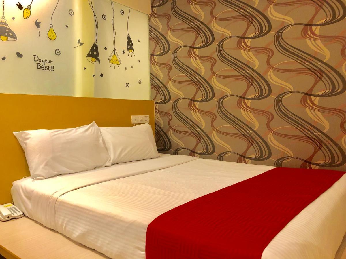 Eight Days Boutique Hotel - Mount Austin Johor Bahru Ngoại thất bức ảnh